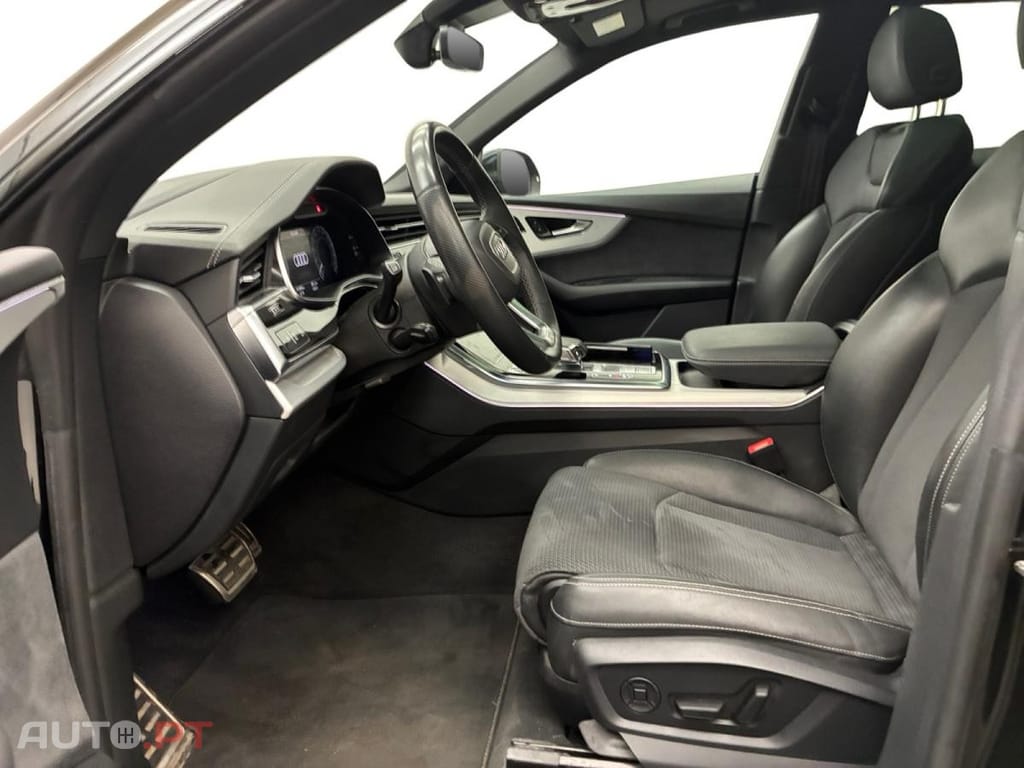 Audi Q8 55 TFSIe quattro Tiptronic S Line