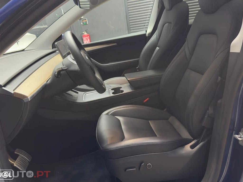 Tesla Model Y Performance Dual Motor AWD