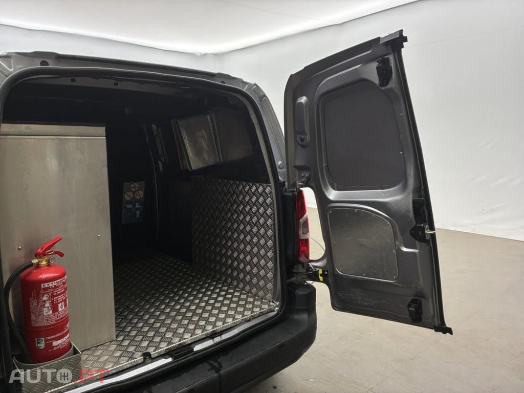 Peugeot Partner 1.5 BlueHDi Asphalt Standard