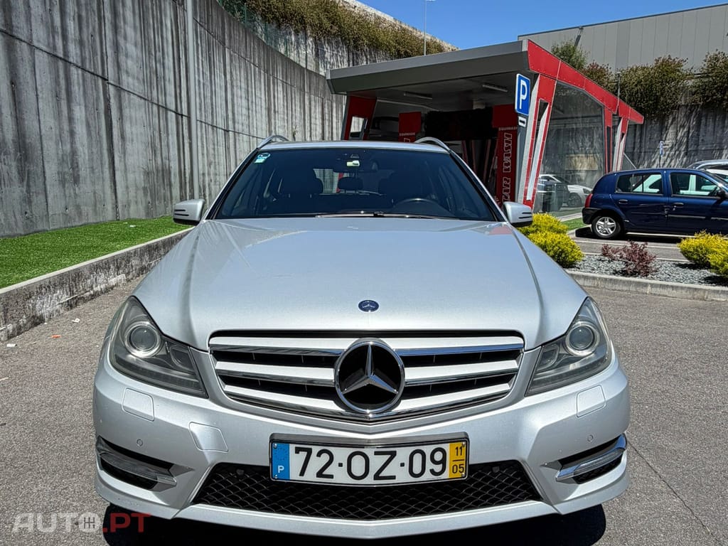 Mercedes-Benz 220 C220