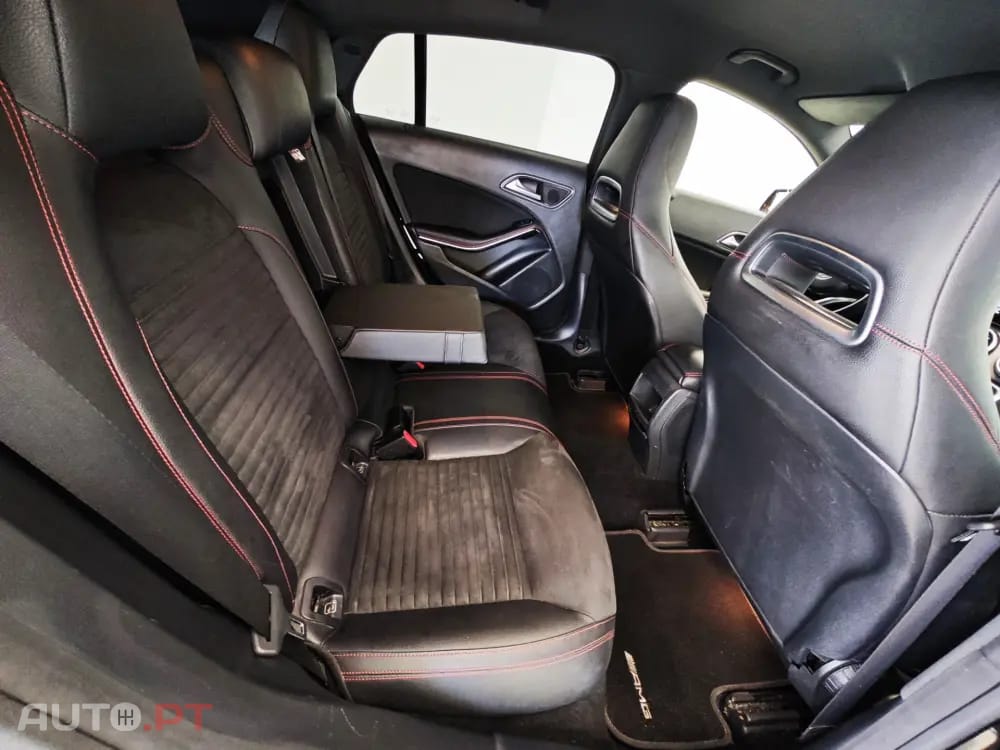 Mercedes-Benz CLA 180 7G-DCT AMG Line
