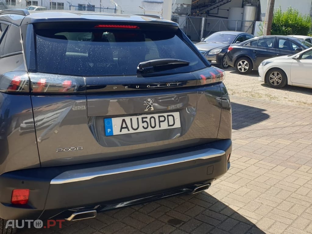 Peugeot 2008 1.2 PureTech Allure Pack EAT8