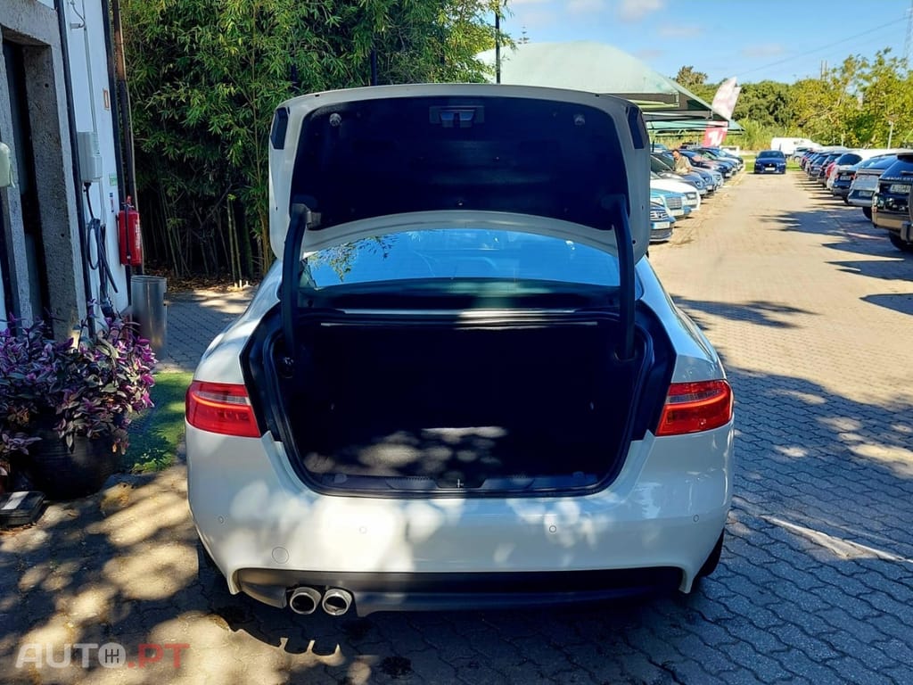 Jaguar XE 2.0 D Pure Aut.
