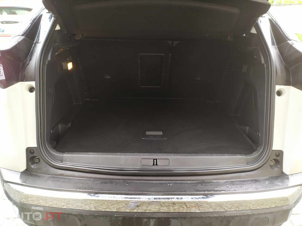 Peugeot 3008 1.5HDI 130 CV ALLURE