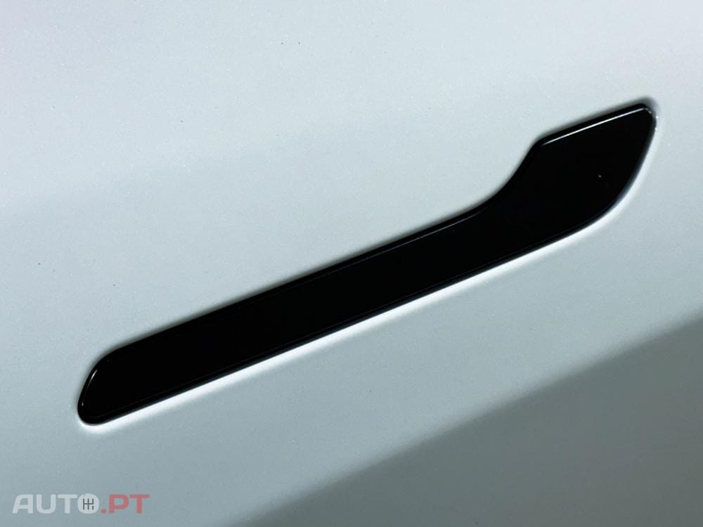 Tesla Model Y Long Range Dual Motor AWD