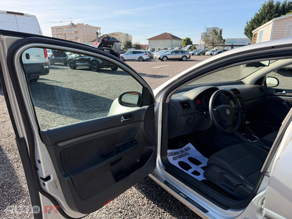 Volkswagen Golf 1.4 FSi Confortline