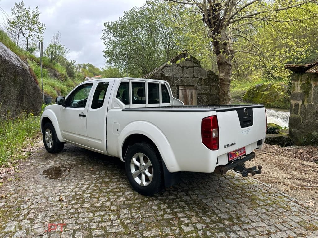 Nissan Navara 2.5 dCi CD LE 4WD