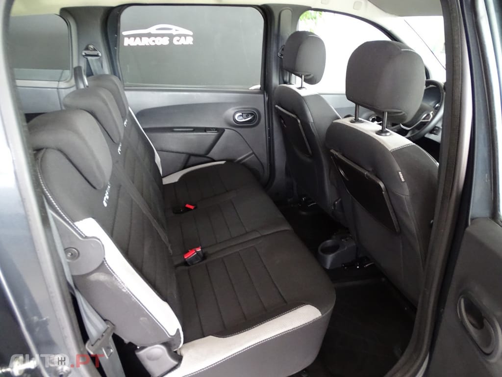 Dacia Lodgy 1.5 Blue dCi Stepway 7L