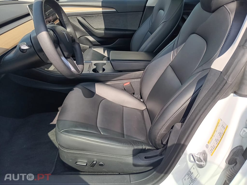 Tesla Model 3 Standard Range Plus RWD