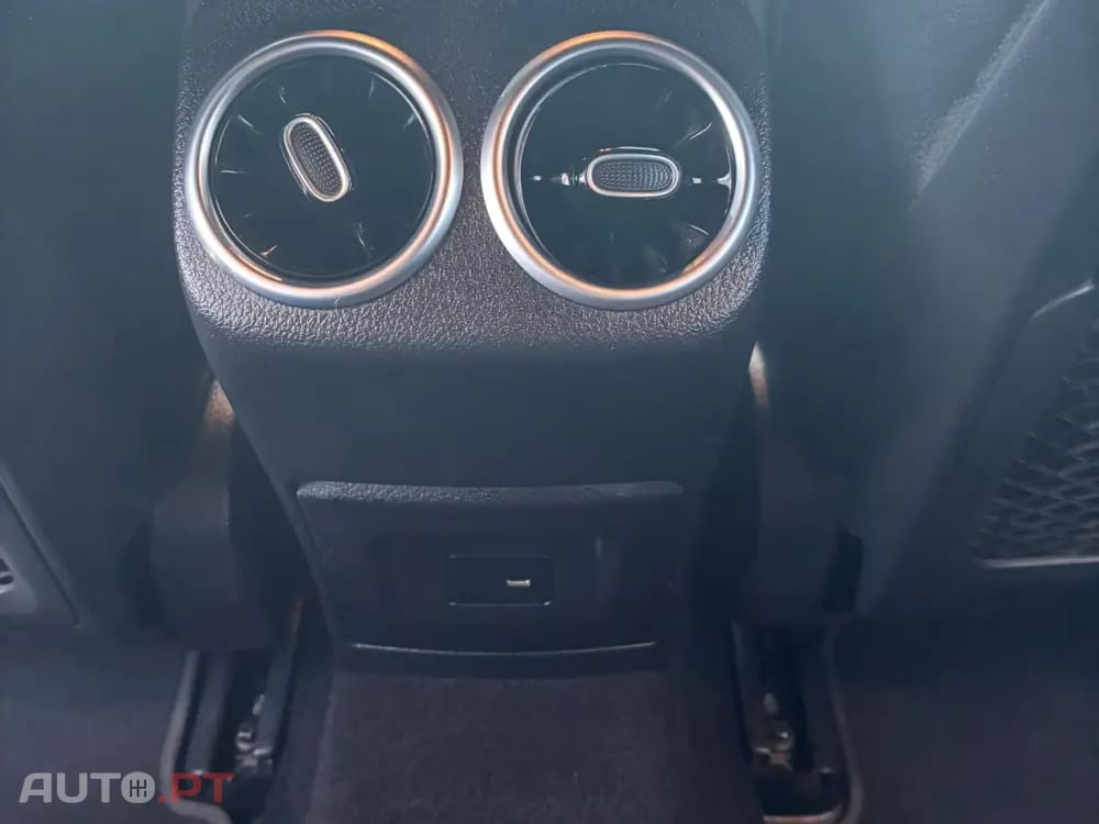 Mercedes-Benz A 250 E AMG Line