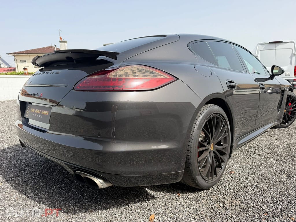 Porsche Panamera Turbo PDK