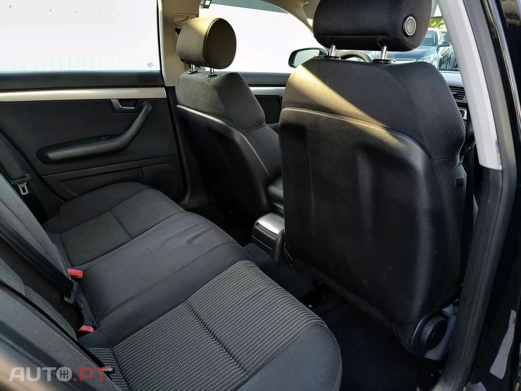 Audi A4 2.0 TDI S-line