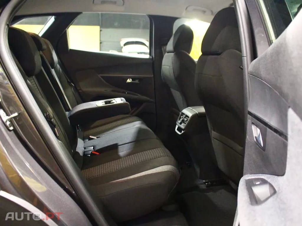 Peugeot 3008 1.5 BlueHDi Active Pack