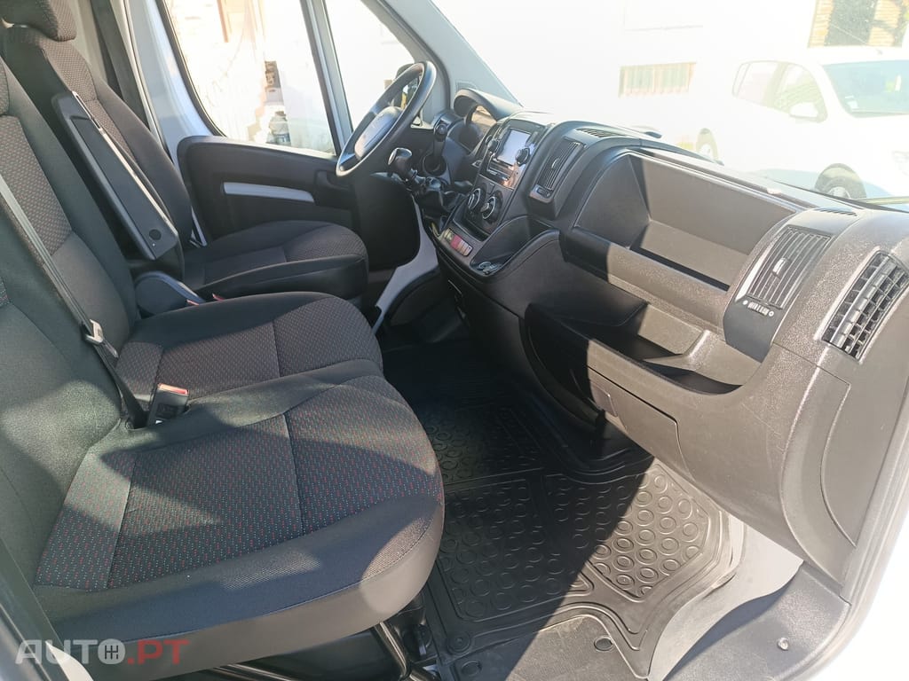 Peugeot Boxer 2.2 BlueHDI 120cv L2H2