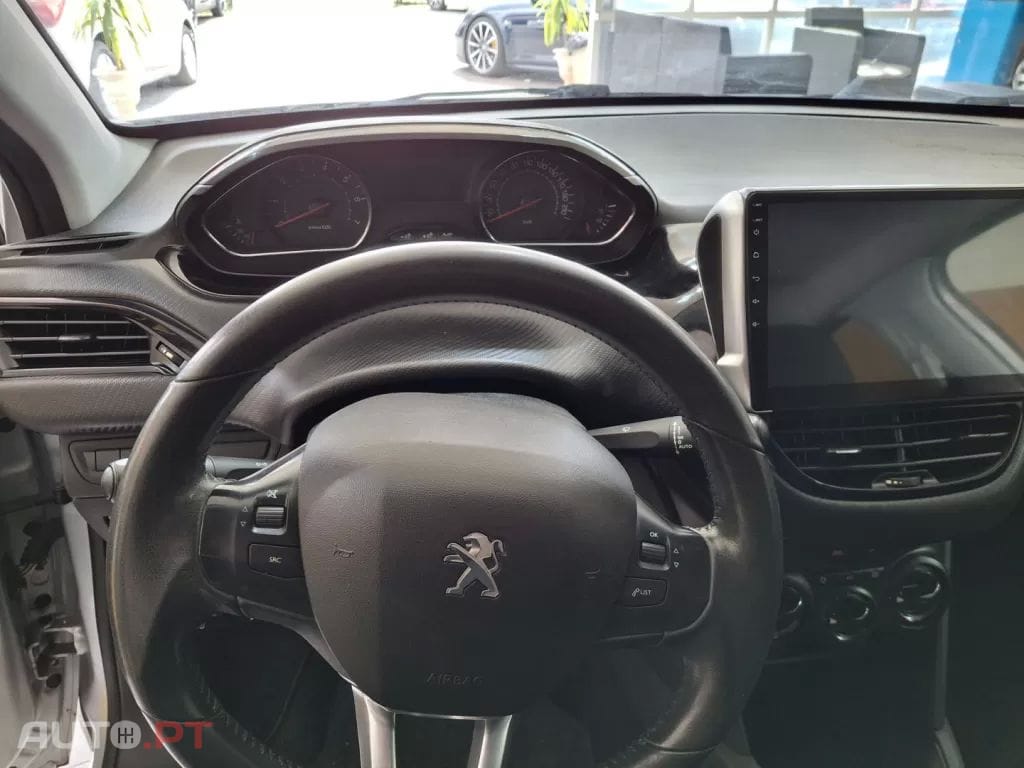 Peugeot 208 1.2 VTi Allure