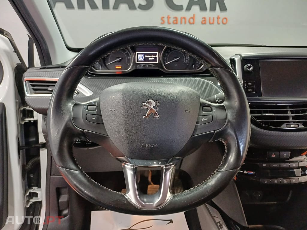 Peugeot 2008 1.2 PureTech Allure