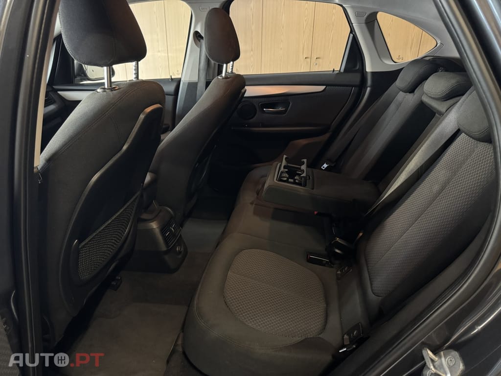BMW 216 d Line Luxury Auto