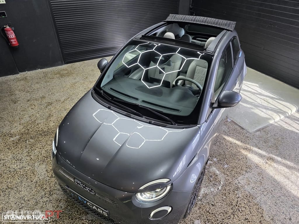 Fiat 500e La Prima