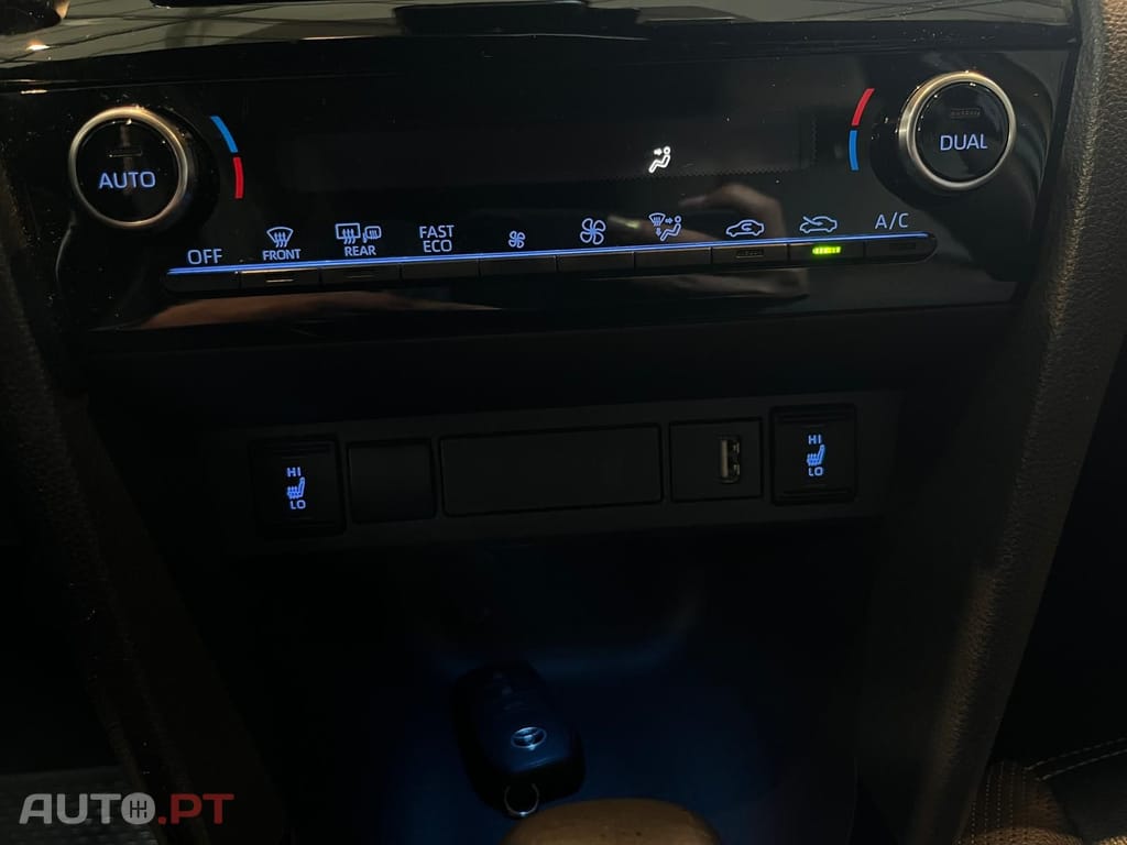 Toyota Yaris Cross 1.5 HYBRID 