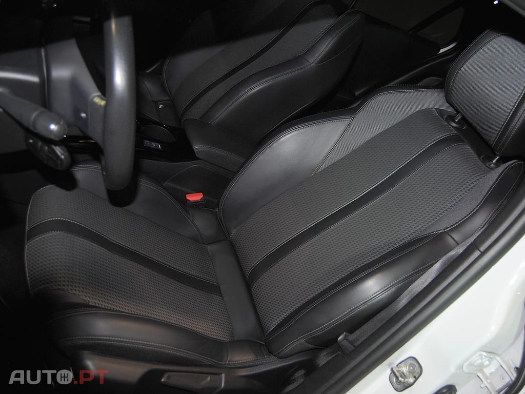 Peugeot 2008 1.2 PureTech GT Line