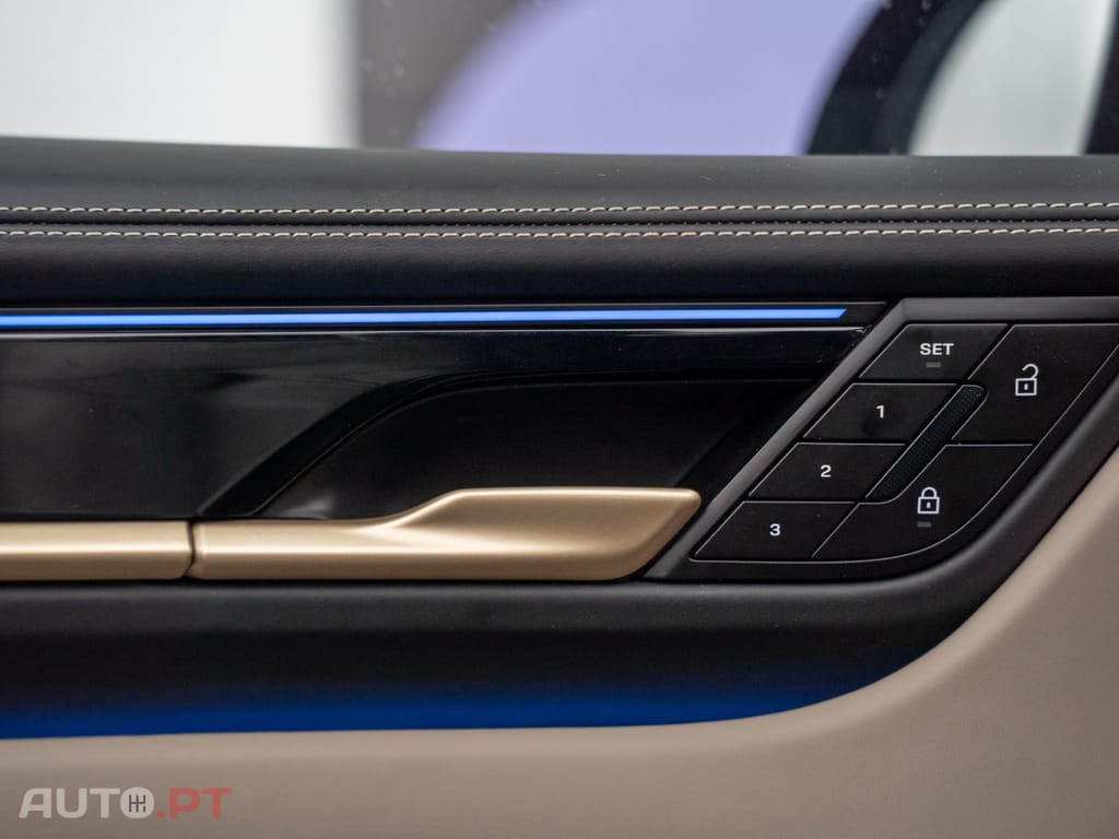Porsche Macan Electric 4