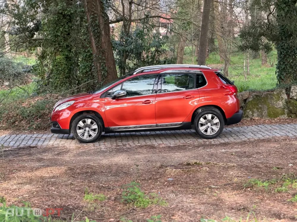 Peugeot 2008 1.2 PureTech Allure EAT6