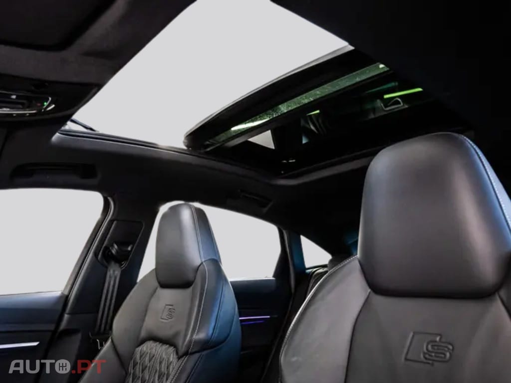Audi E-Tron I.V.A DEDUTIVEL 55 S LINE