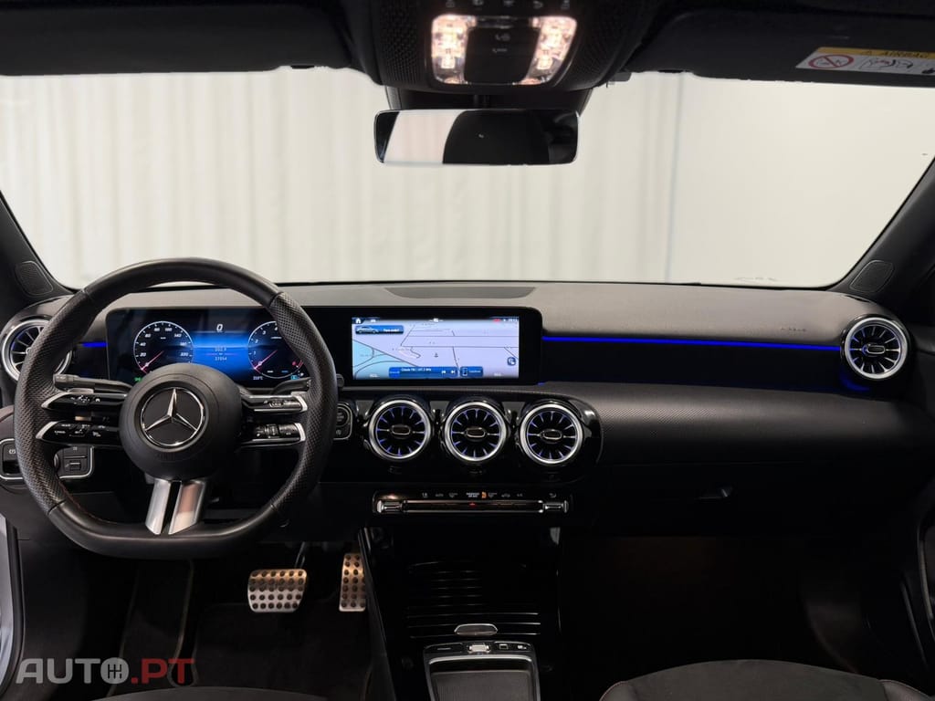 Mercedes-Benz A 200 Outro