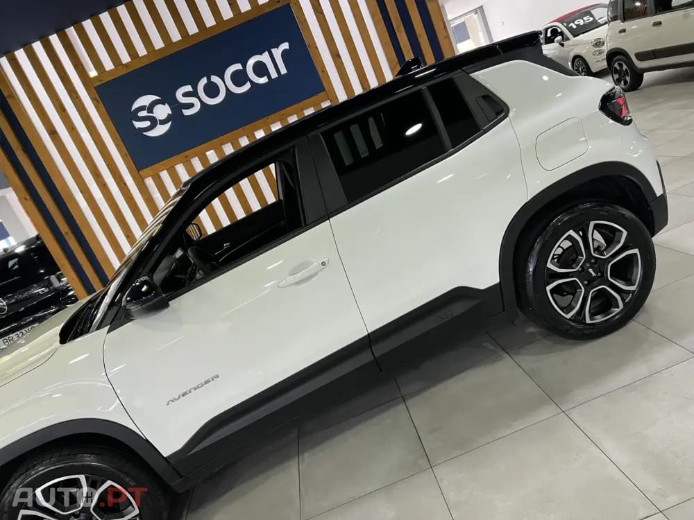 Jeep Avenger 1.2 GSE T3 Summit