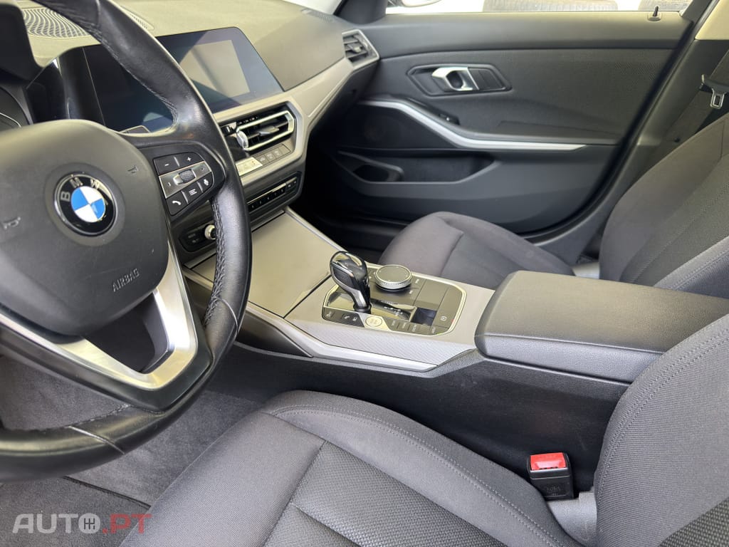 BMW 330 e Touring Corporate Edition Auto