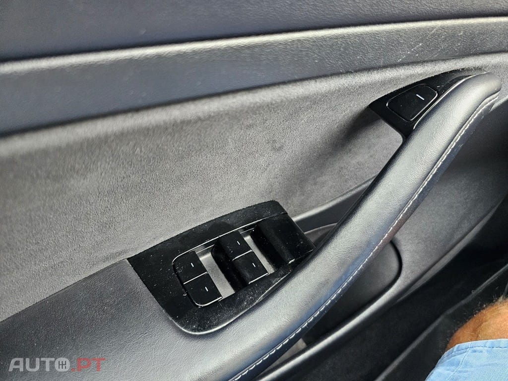 Tesla Model 3 Standard Range Plus RWD