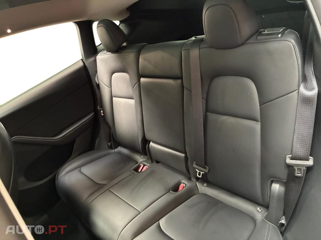 Tesla Model Y Long Range Dual Motor AWD