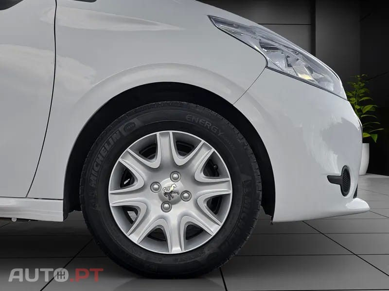 Peugeot 208 1.4 HDi