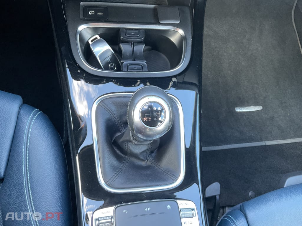 Mercedes-Benz A 180 d Business Solutions
