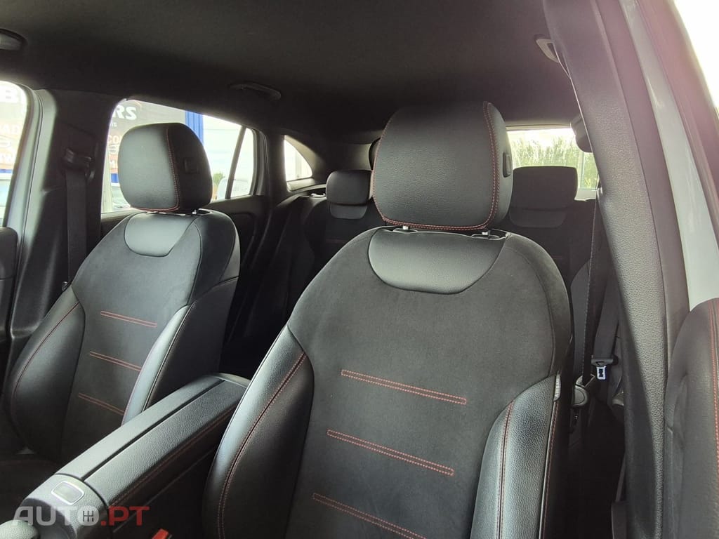 Mercedes-Benz GLA 250 e AMG Line