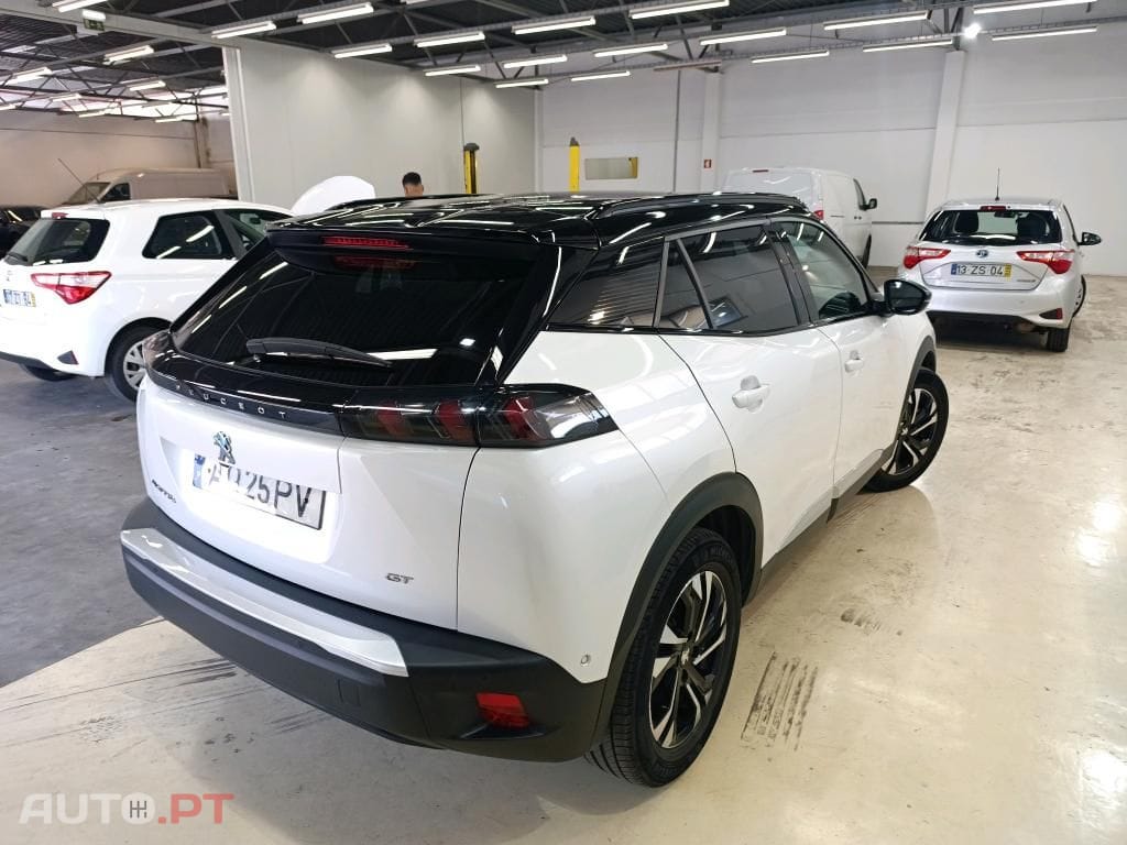 Peugeot E-2008 GT