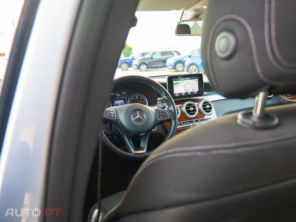 Mercedes-Benz GLC 220 d 4Matic 9G-TRONIC