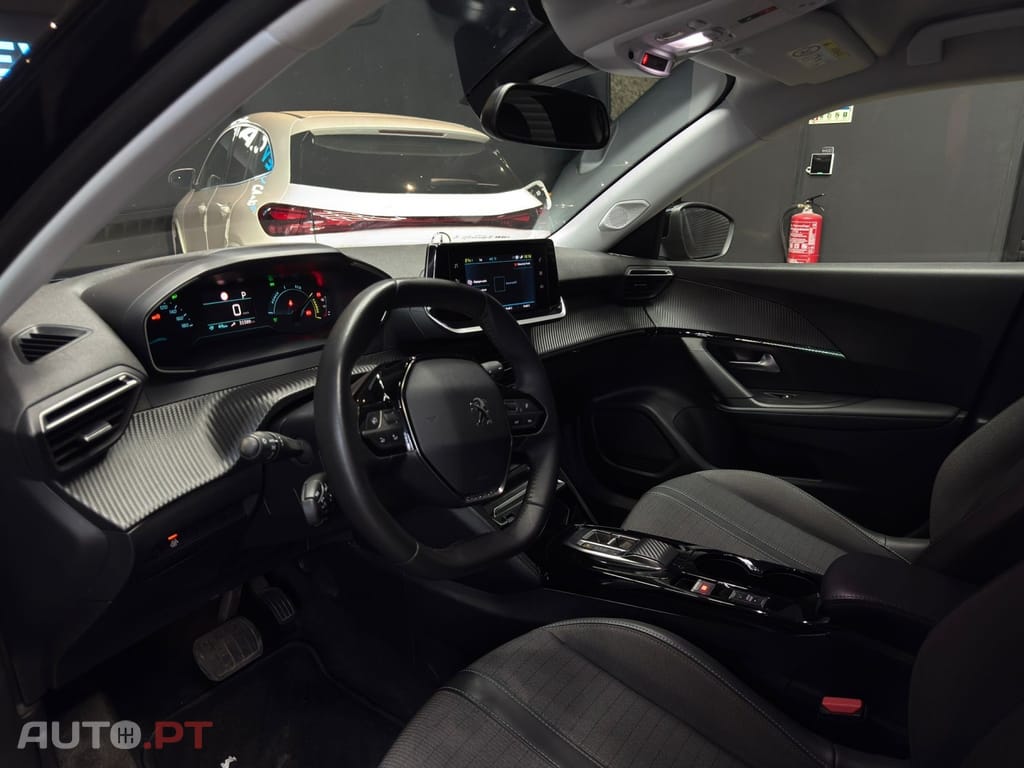 Peugeot E-208 50 kWh Allure Pack