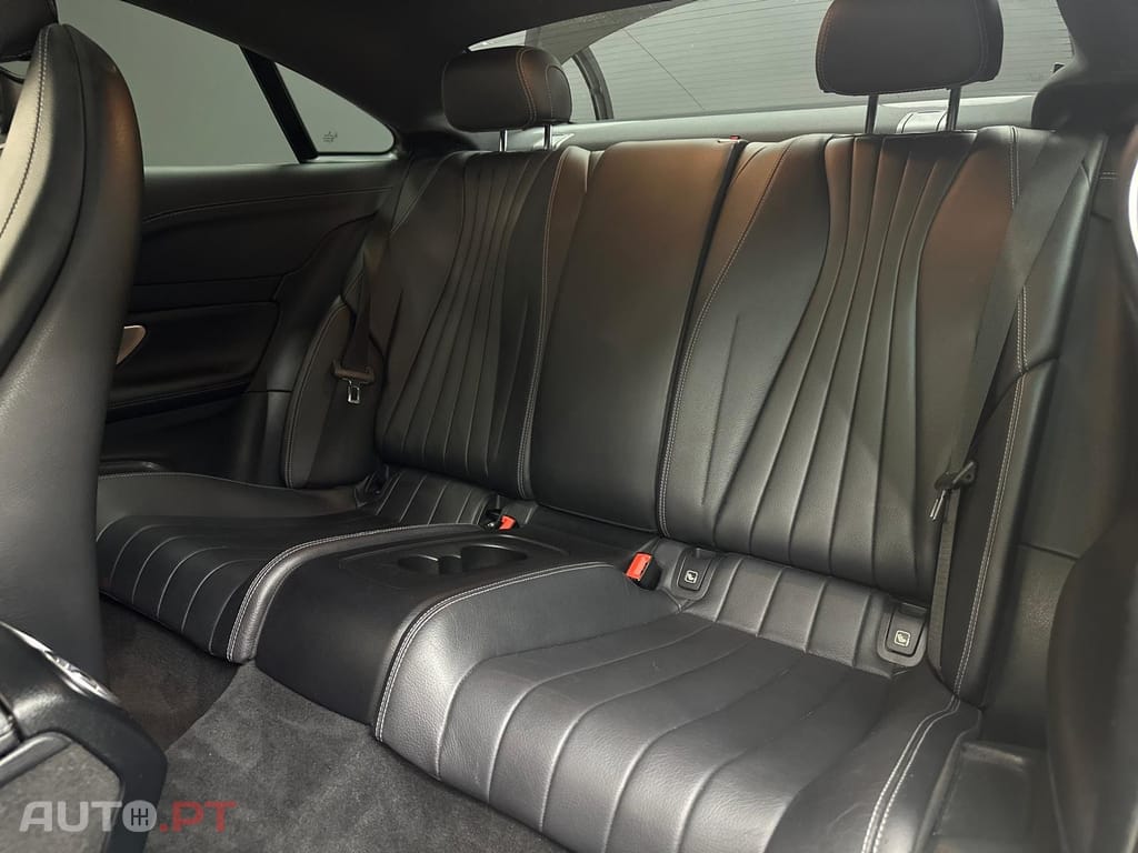 Mercedes-Benz E 220 d AMG Line