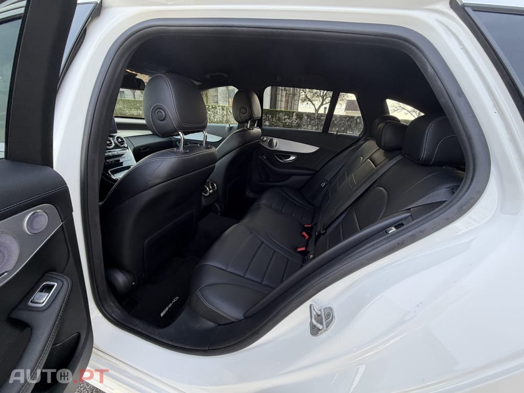 Mercedes-Benz C 300 de AMG Line