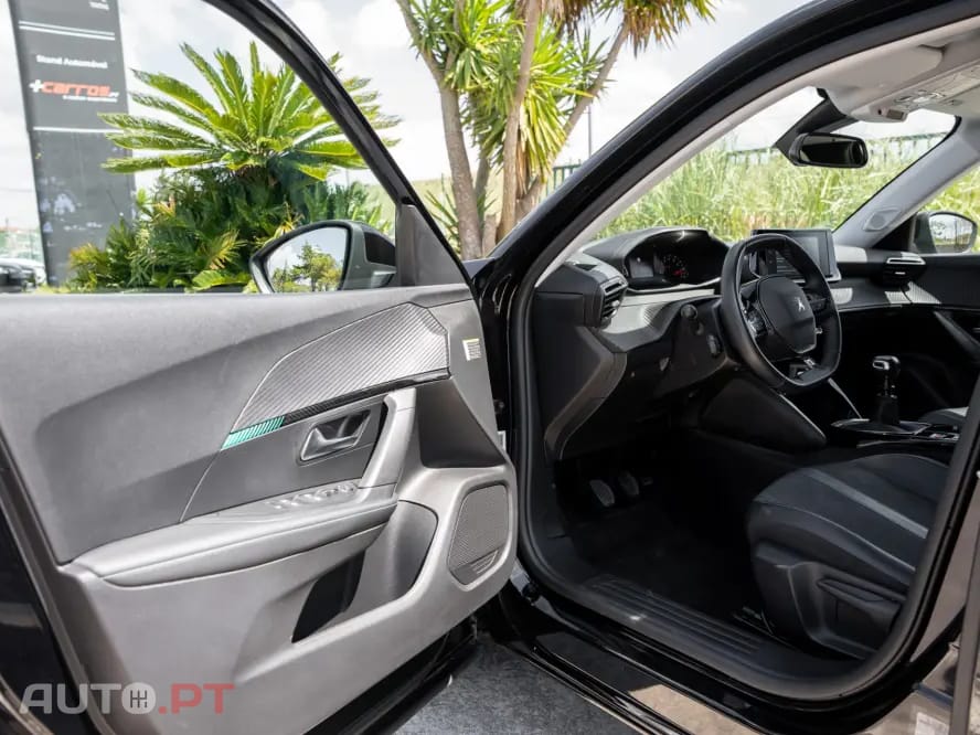 Peugeot 2008 1.5 BlueHDi Allure Pack