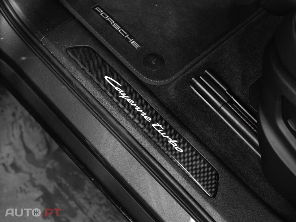 Porsche Cayenne Turbo E-Hybrid Pacote GT