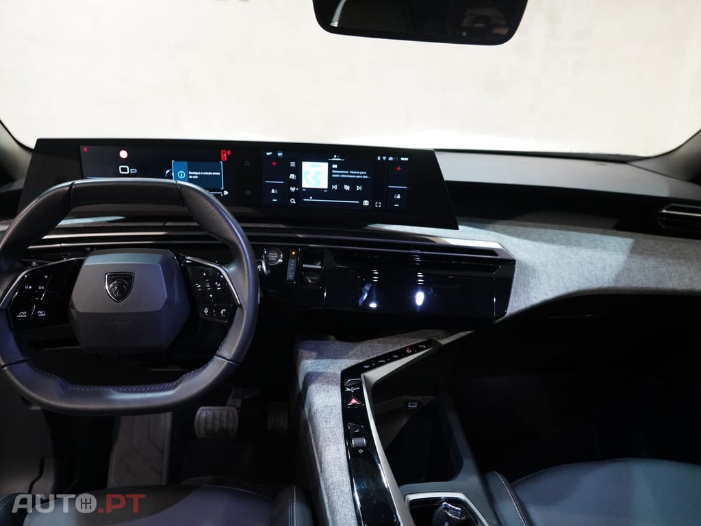 Peugeot 3008 1.2 Hybrid Allure e-DCS6