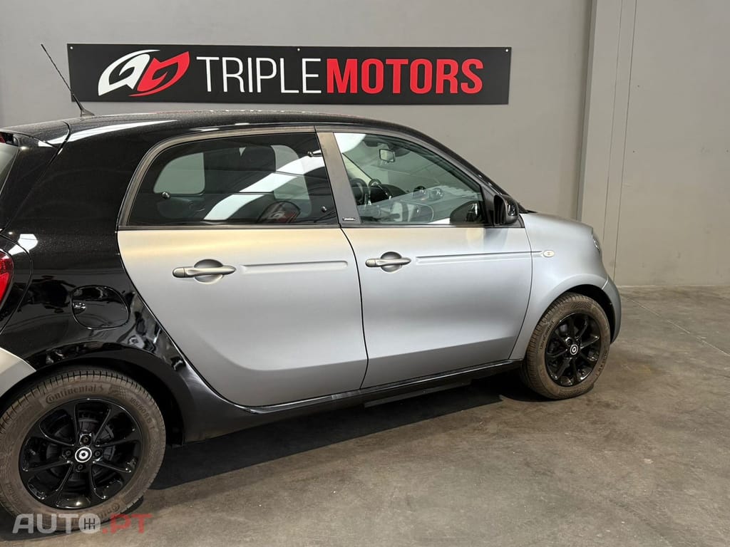 Smart ForFour Outro
