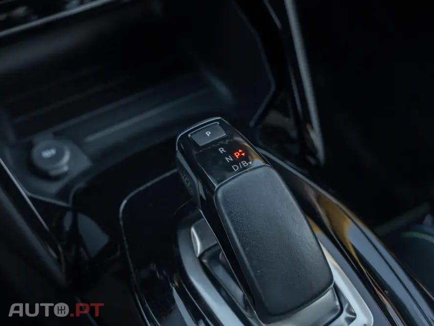 Peugeot E-2008 50 kWh GT