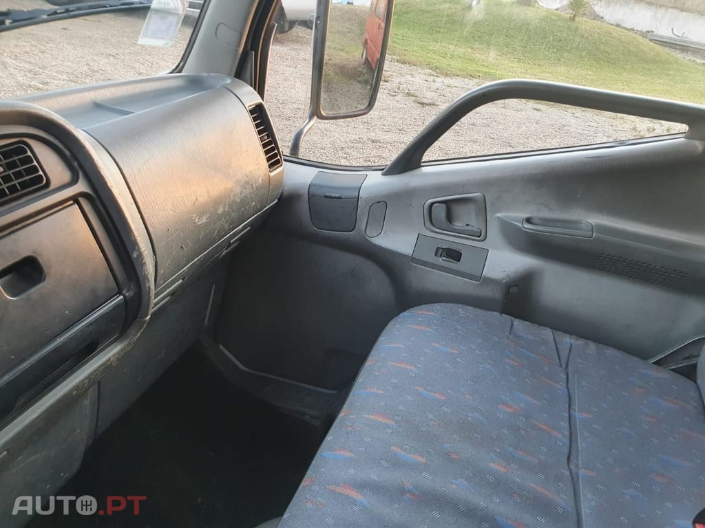 Mitsubishi Canter 2.8