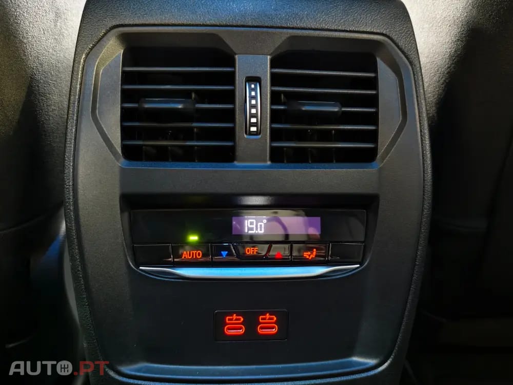 BMW 330 e Pack Desportivo M Pro Auto