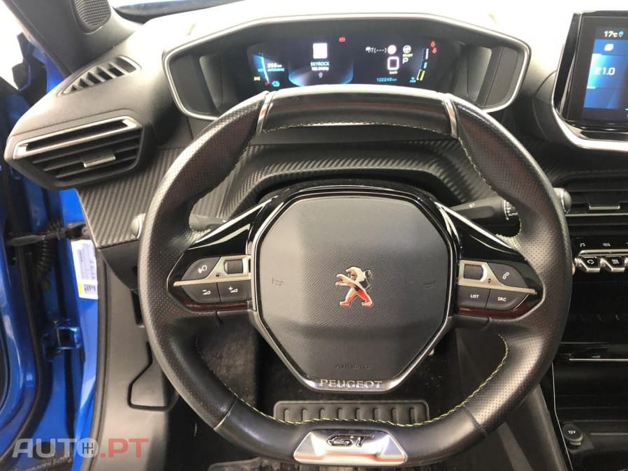 Peugeot E-2008 GT