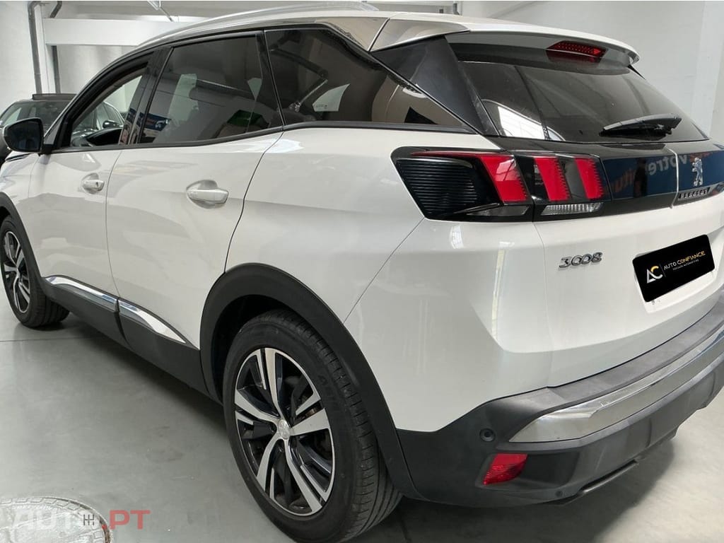Peugeot 3008 1.2 PureTech Allure EAT8