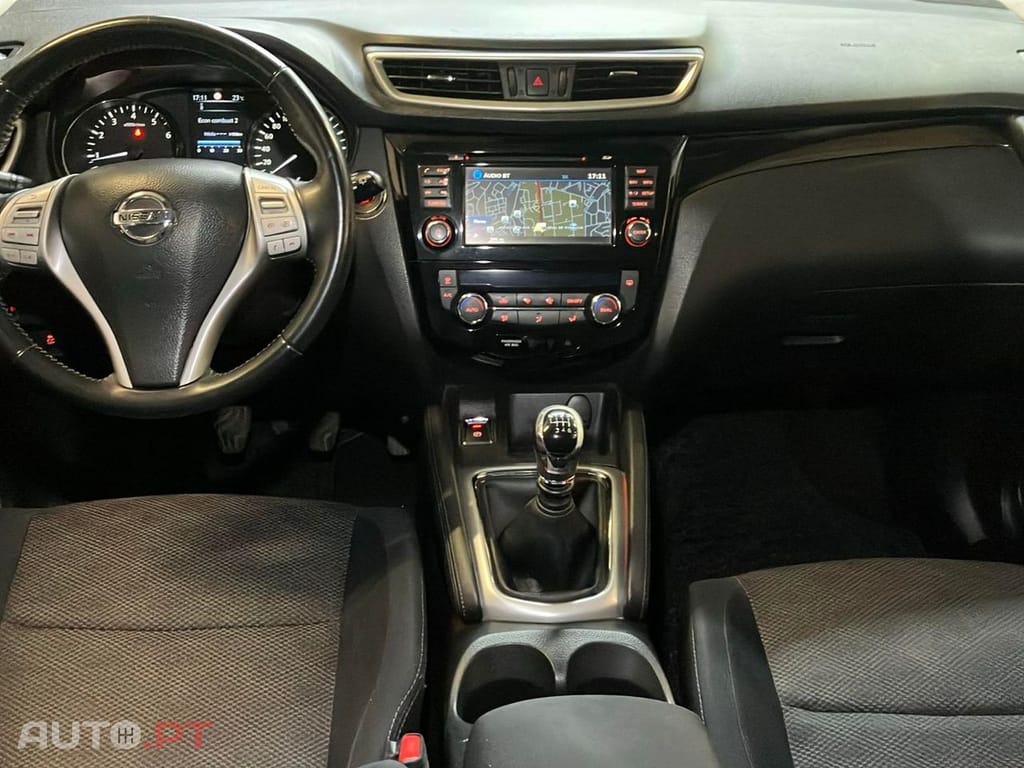 Nissan Qashqai 1.2 DIG-T N-Connecta 18
